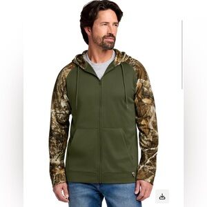NWOT Russell Outdoors™ Realtree® Performance Colorblock Full-Zip Hoodie